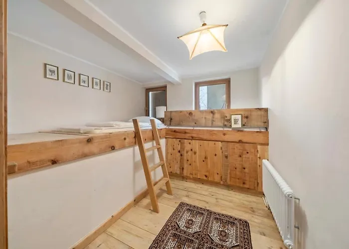 3 Antico Fienile Nel Centro Di * Samedan